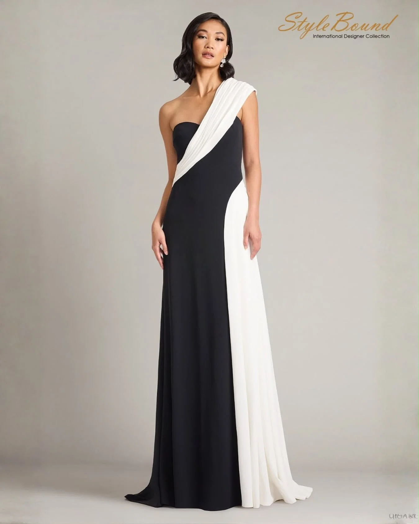 Steal the spotlight in this artfully draped sophisticated gown.
#eveningdresses#weddingguest#motherofthebride#red-carpet 
Call 072 528 4268 for prompt attention,viewing and fitting.