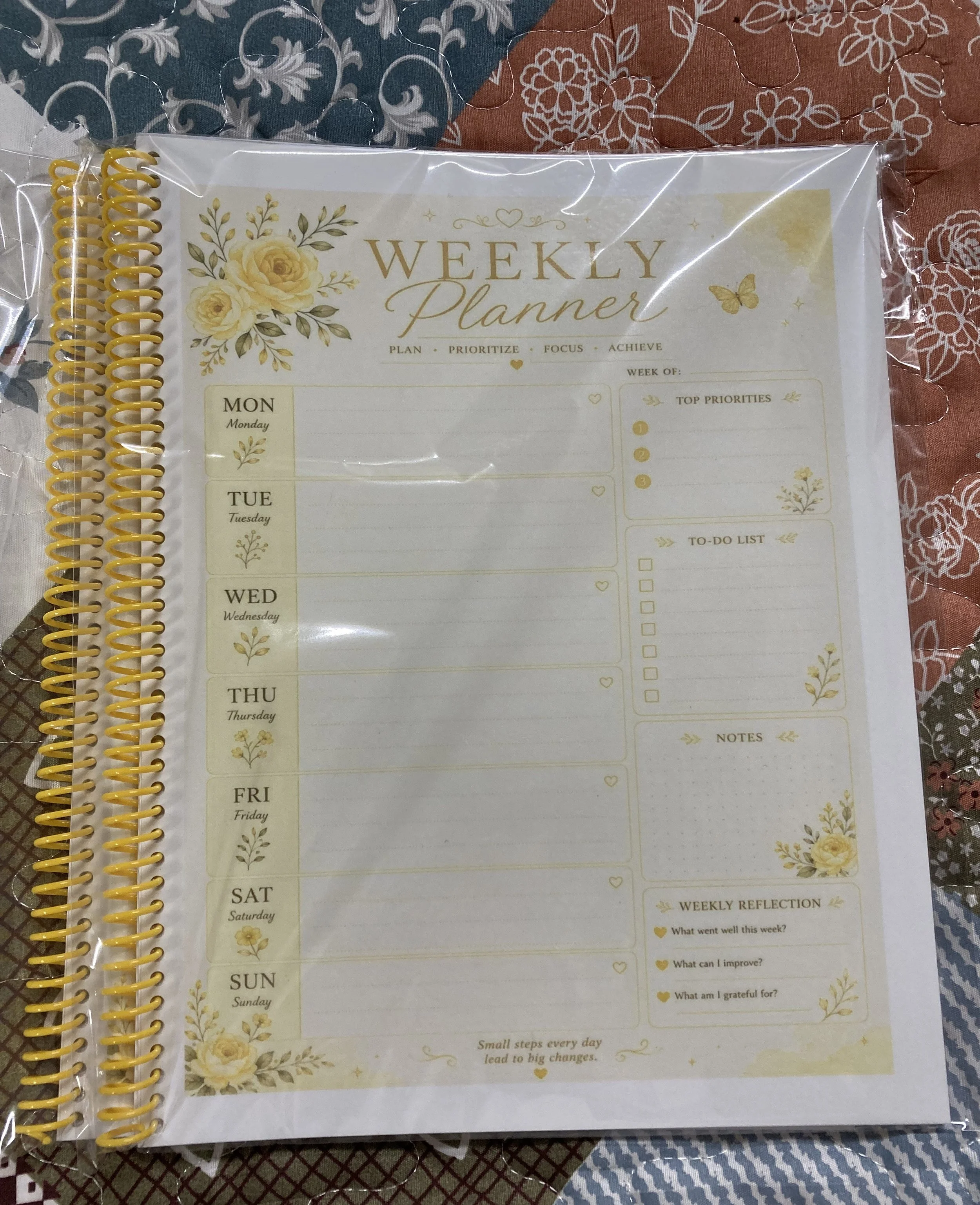 Elegant yellow weekly planner.jpeg