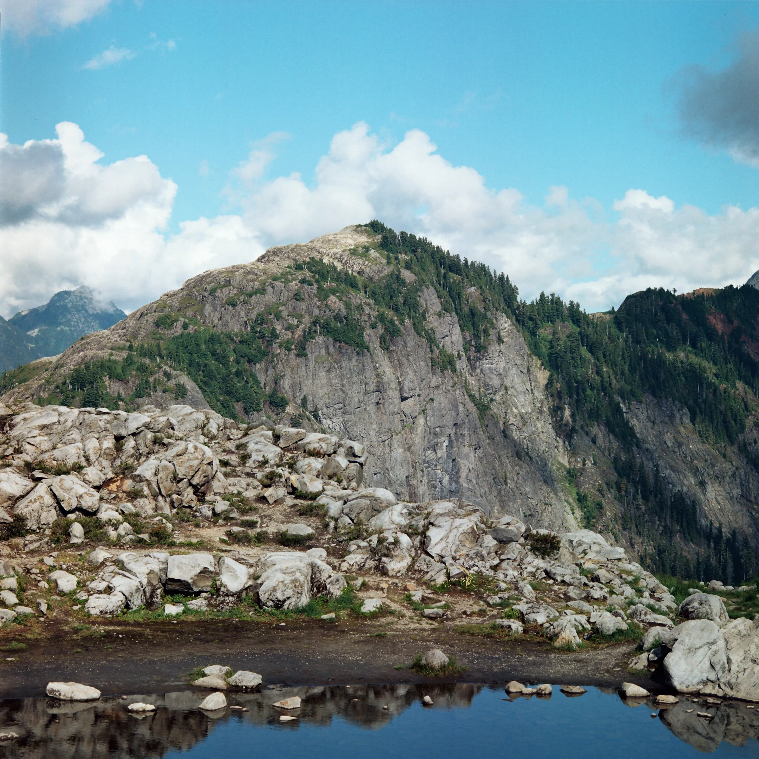 r001-007.jpg