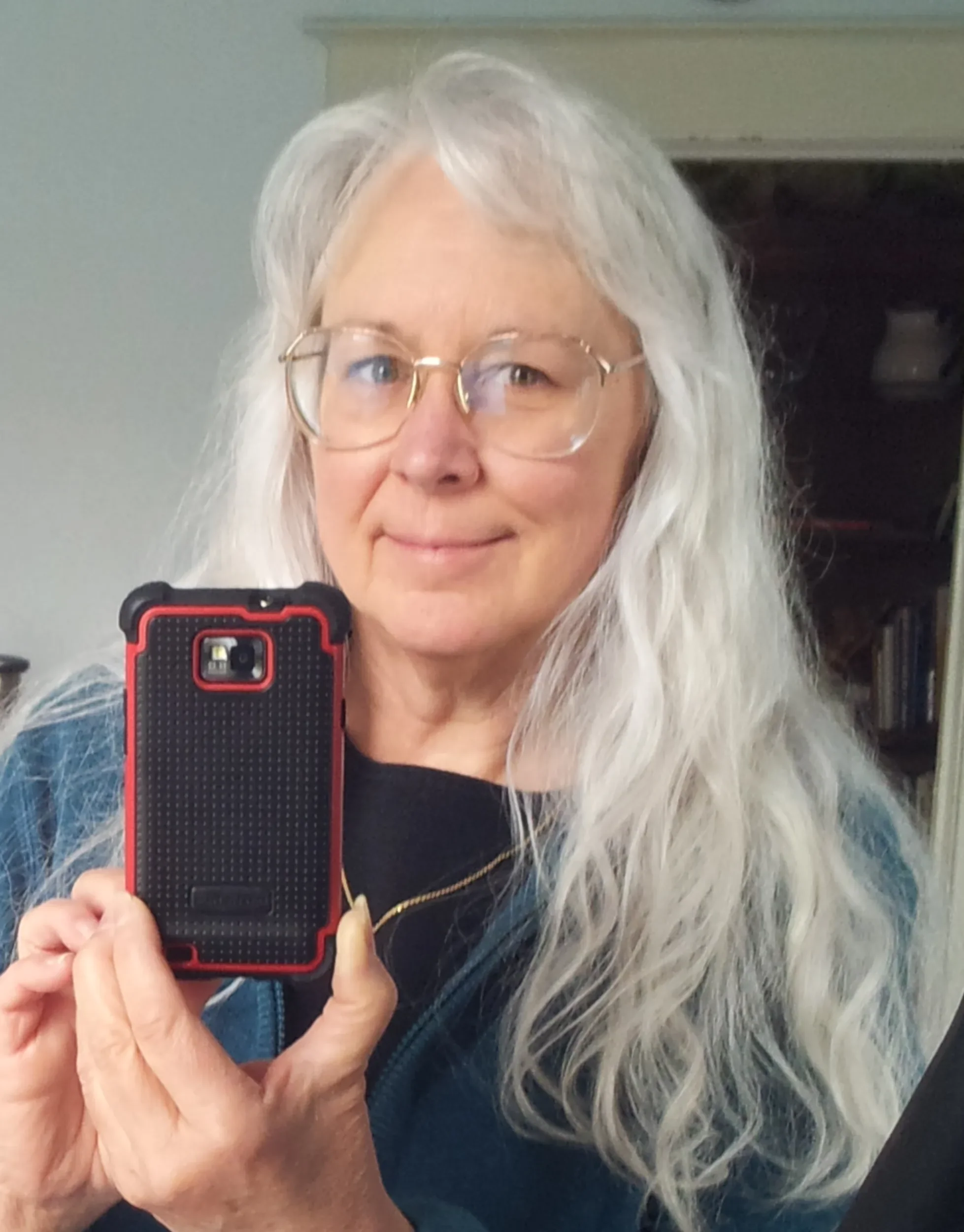 Photograph of Laurie, the owner of Siloam Springs Embroidery.