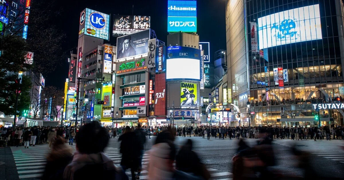 Who Prepares a Property Purchase Contract in Japan?