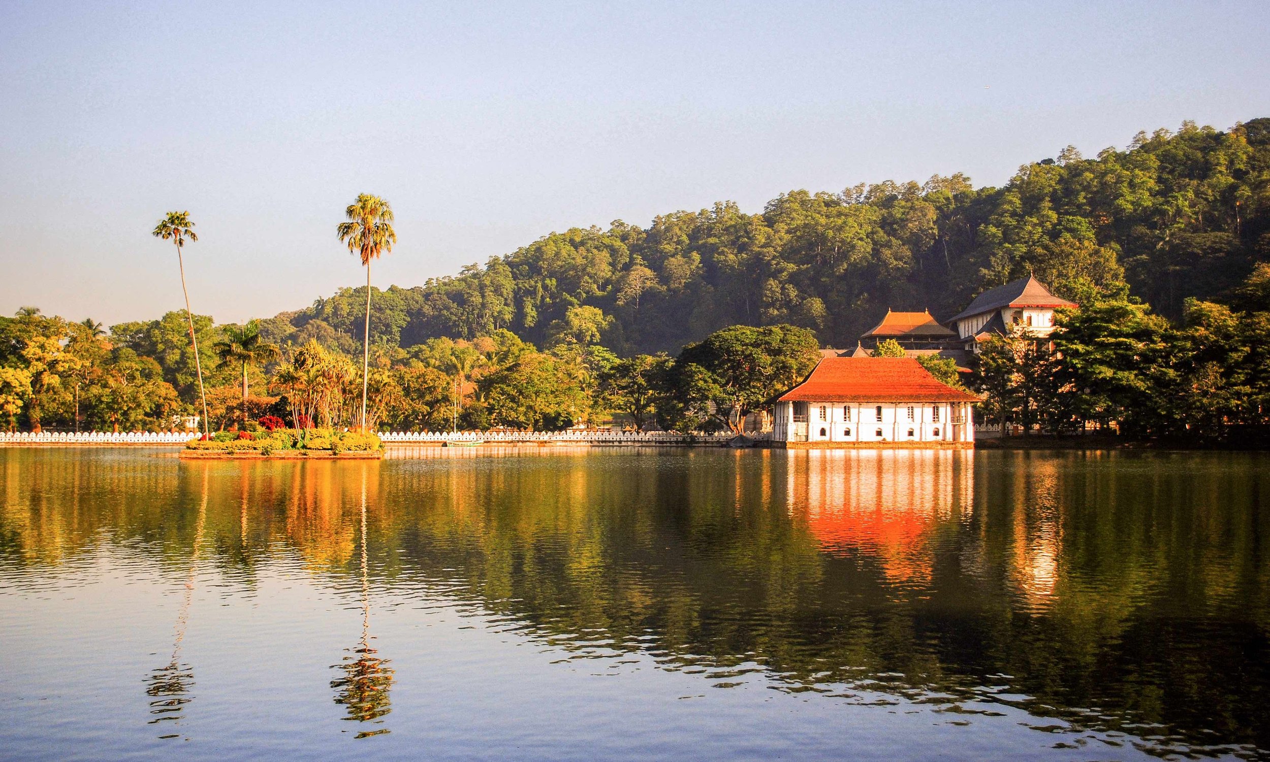 Kandy Lake.jpeg