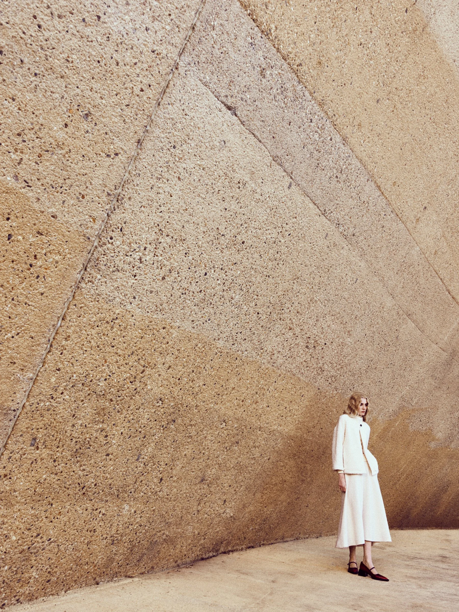 DEW MAGAZINE — ONLINE EDITORIAL 24