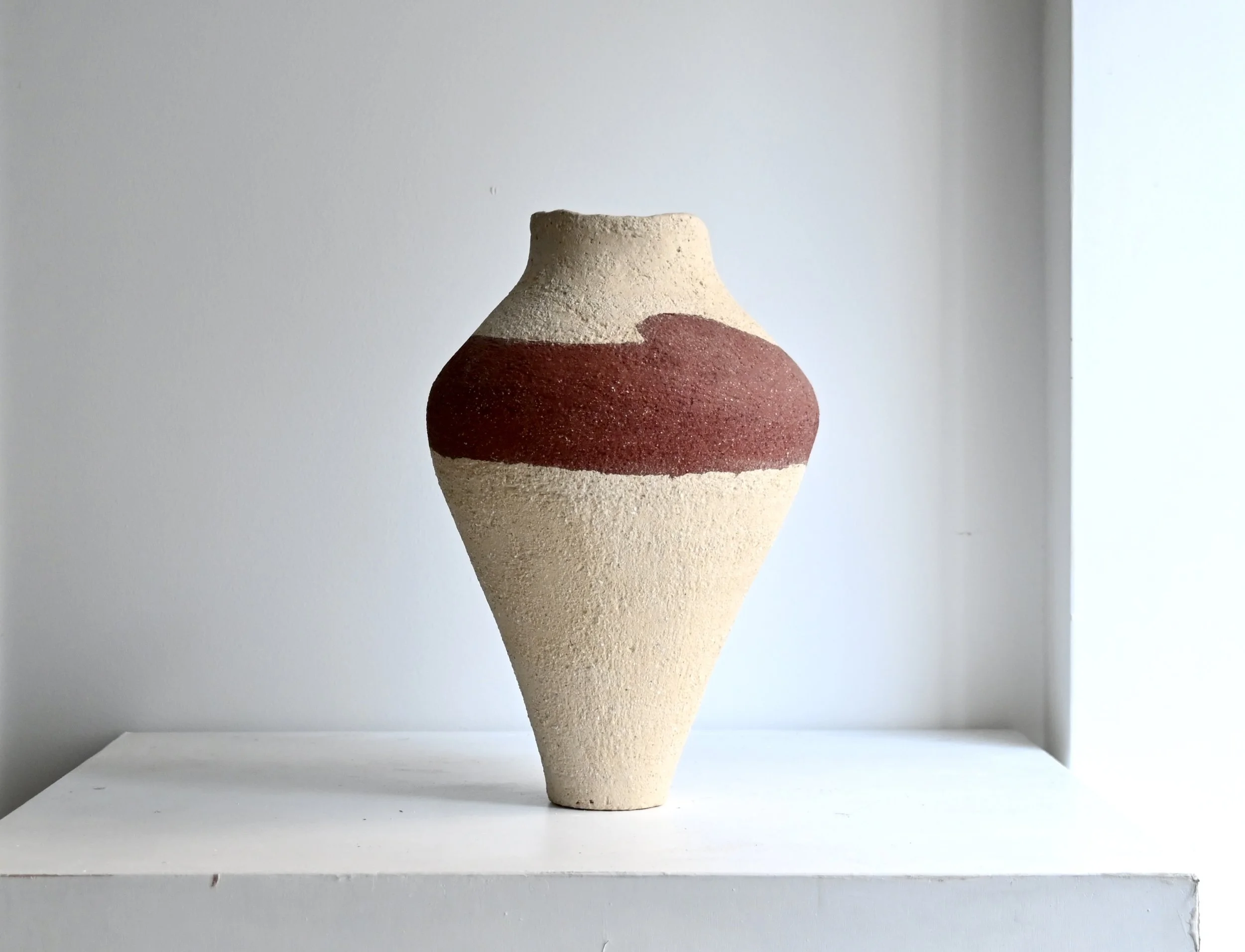 Vase en mélange de grès blanc et rouge