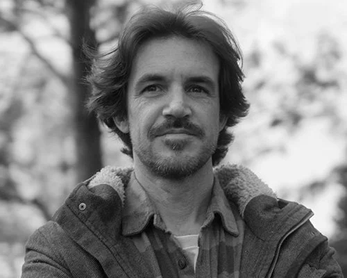Eduardo Militão, DIRETOR DE PRODUÇÃO | CRIATIVO do filme 'Baldio' Documentário. Motion and concept designer para Televisão, Cinema e New Media, inspirado por histórias, com mais de 18 anos de experiência.  Em 2023, cofundou a More Than Stories.