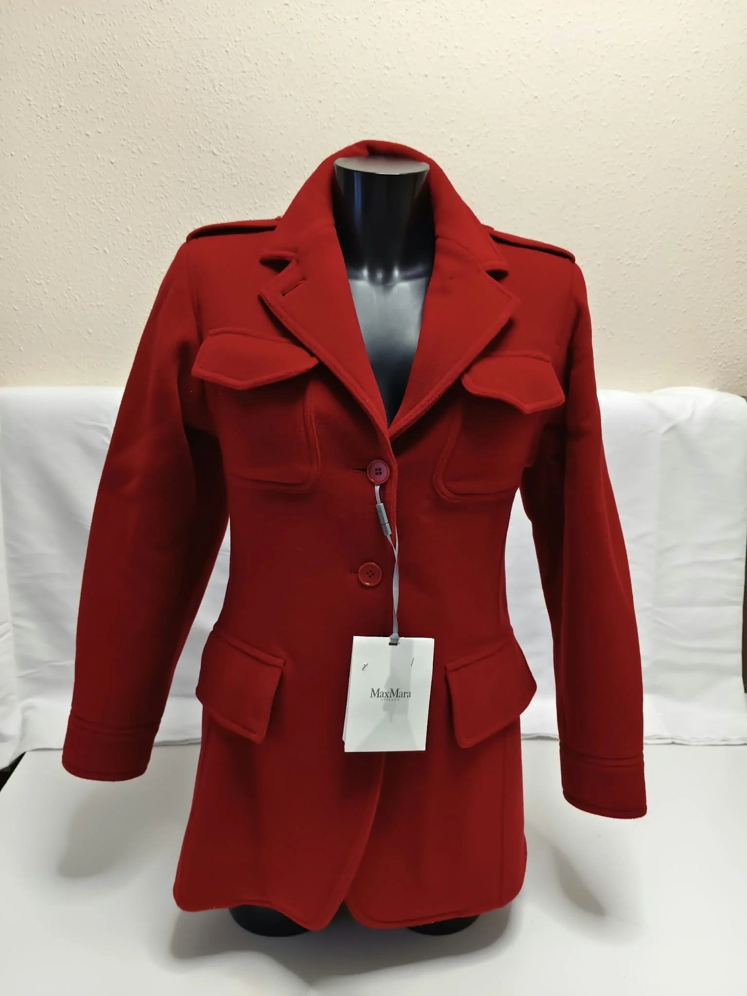 Chaqueta/Abrigo corto Max Mara. Colección Pasarela. Talla: IT 38