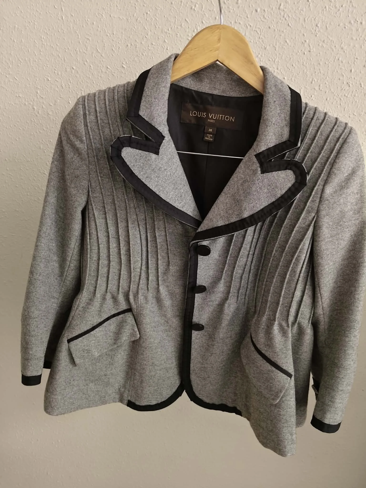Chaqueta De Louis Vuitton. Talla 36. Era de Marc Jacobs