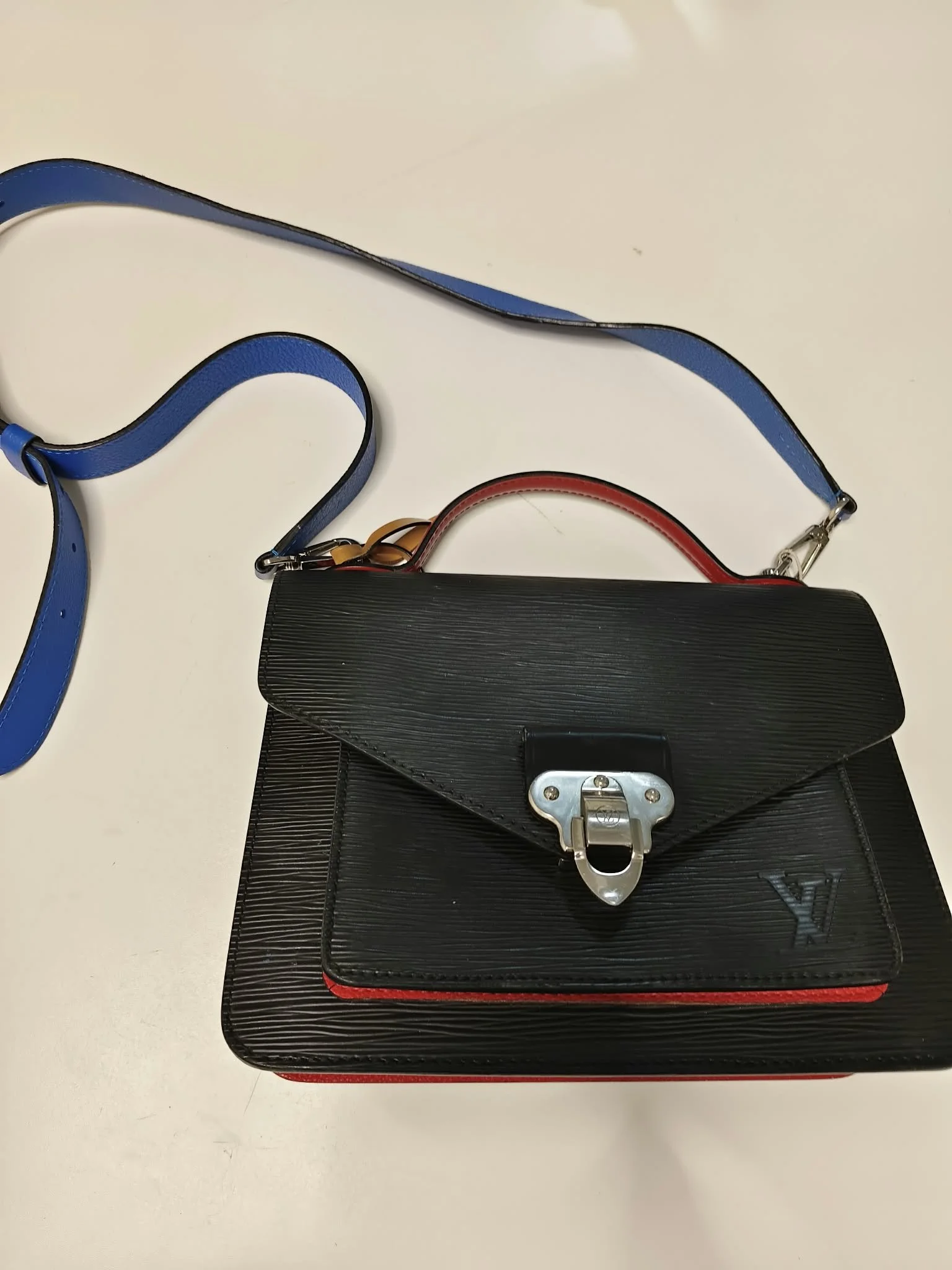 Louis Vuitton Neo Monceau – bolso de piel Epi tricolor