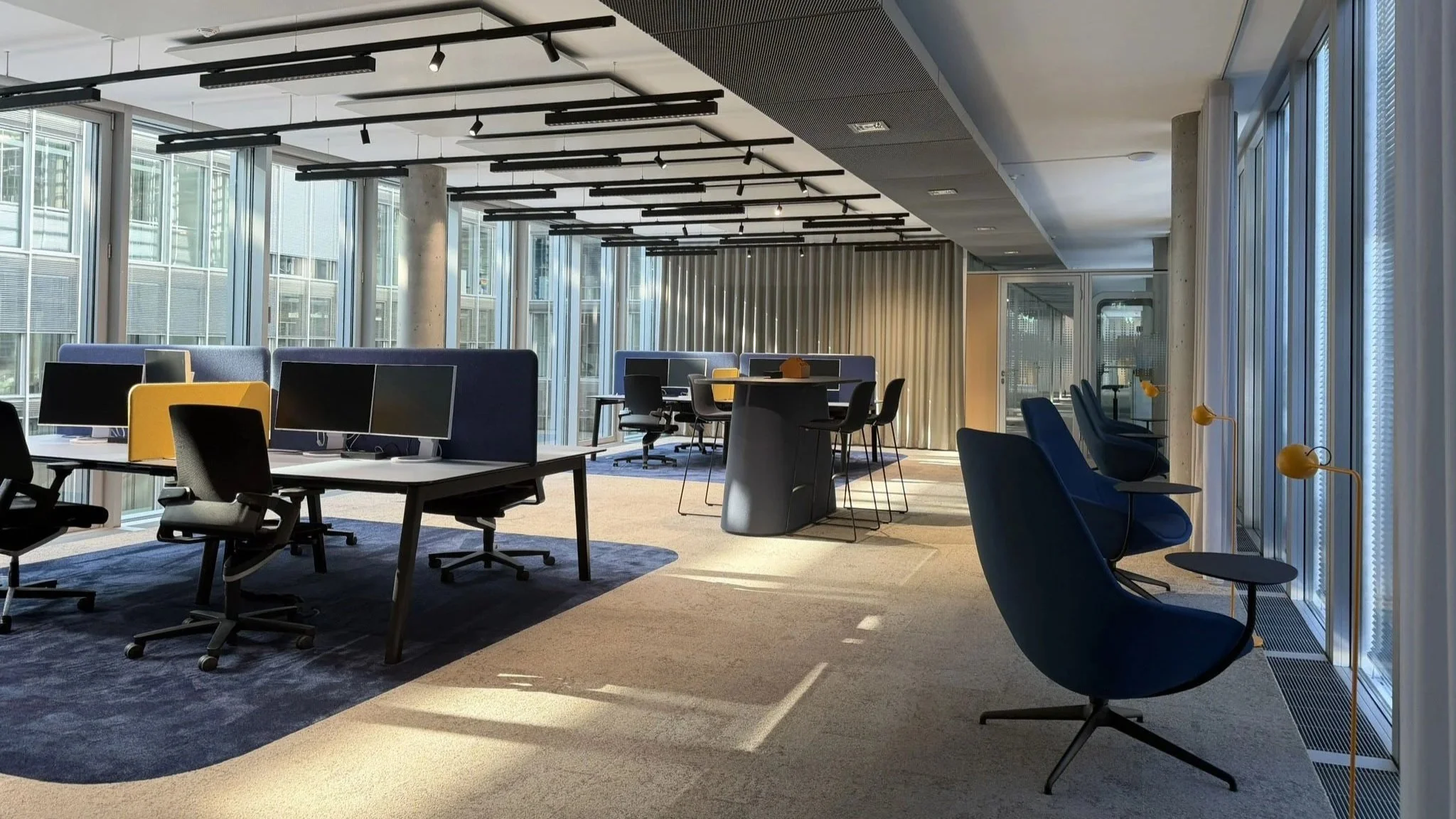 hbc-deg-kfw-begegnungswelten-Silcence-Lounge-Tablar-workbench.jpg