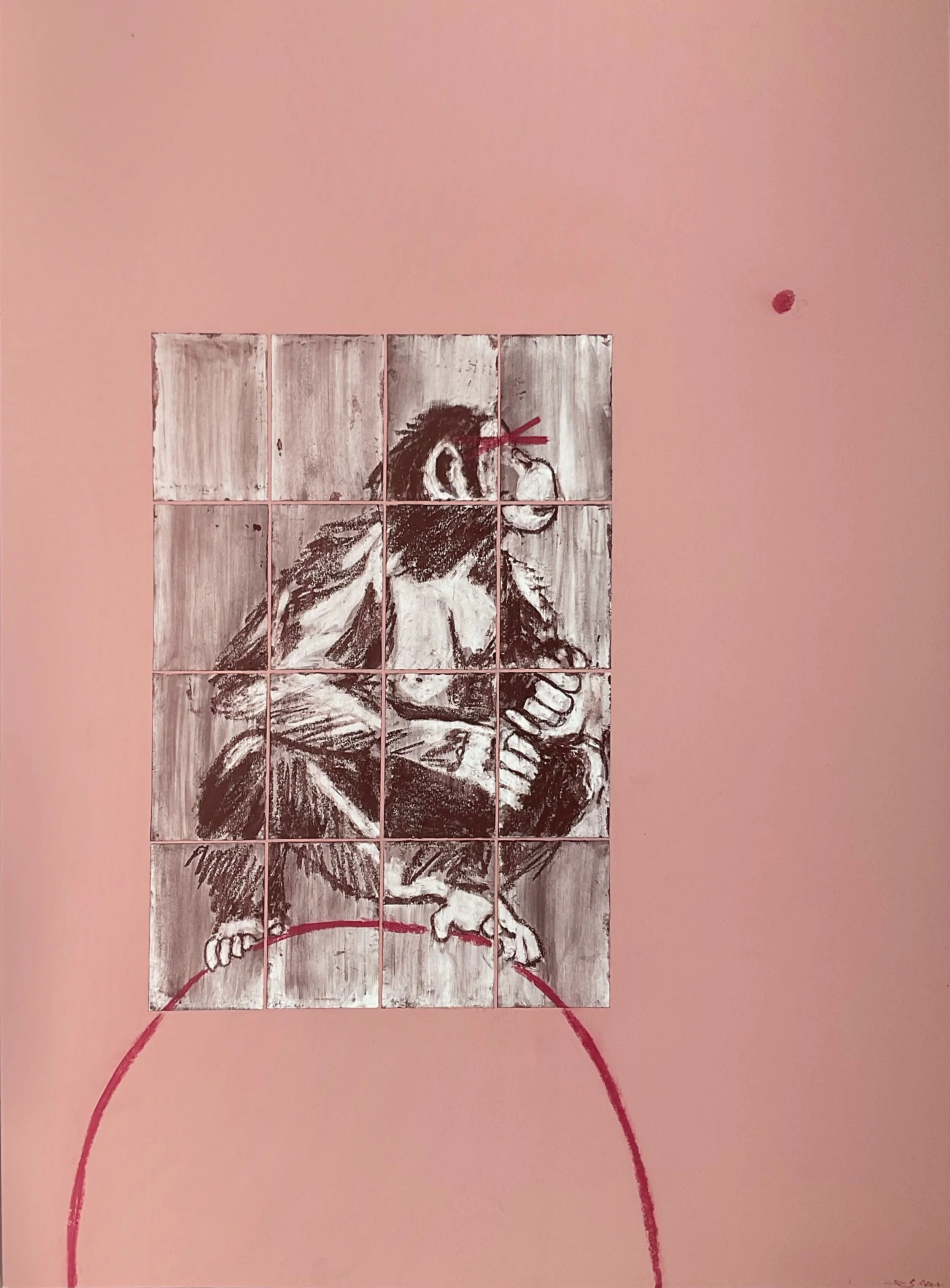 Une œuvre artistique représentant une personne de profil, en train de sauter à la corde, dessinée en noir et blanc sur des morceaux de bois assemblés, le tout placé sur un mur rose.