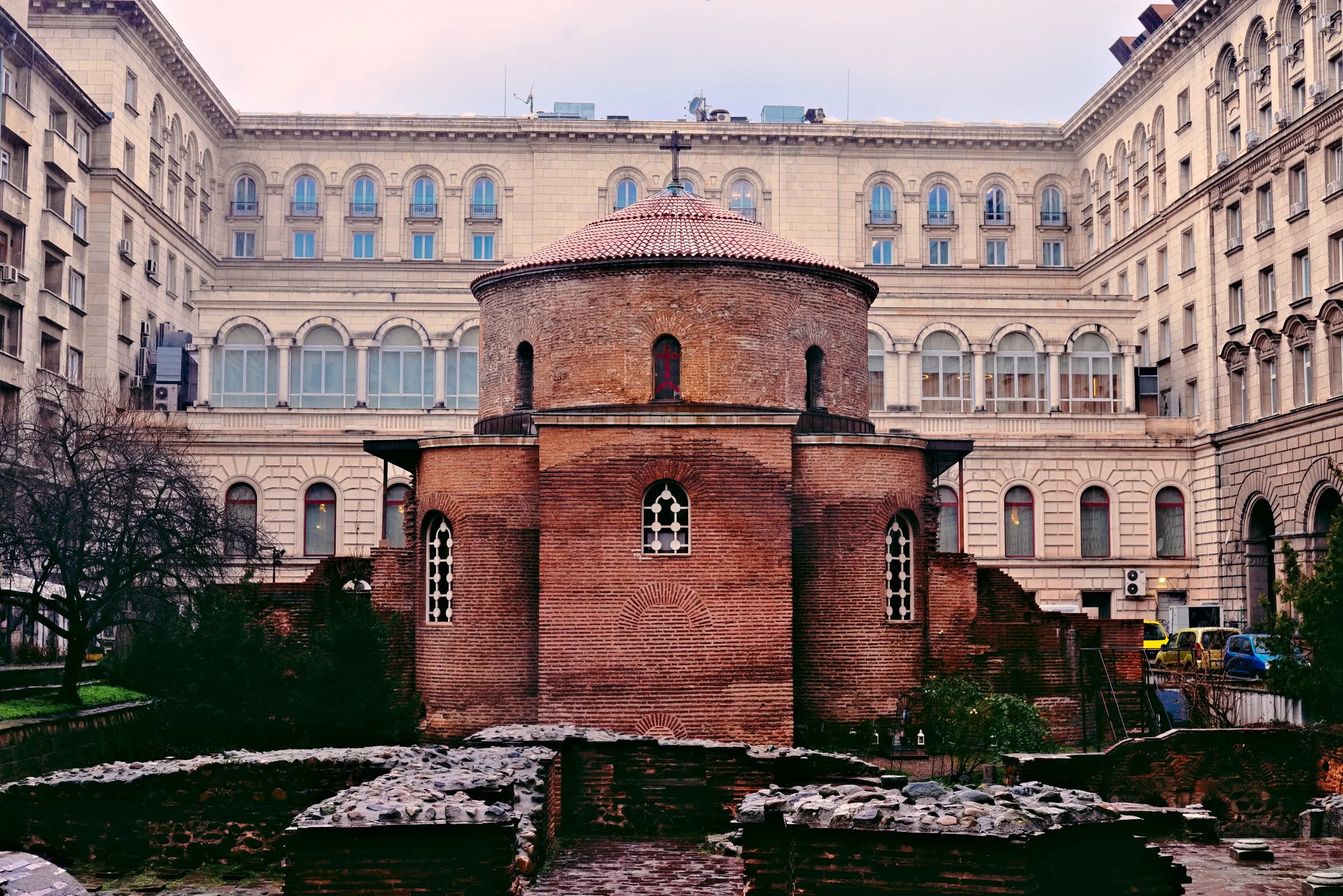L-St George Rotunda.jpg