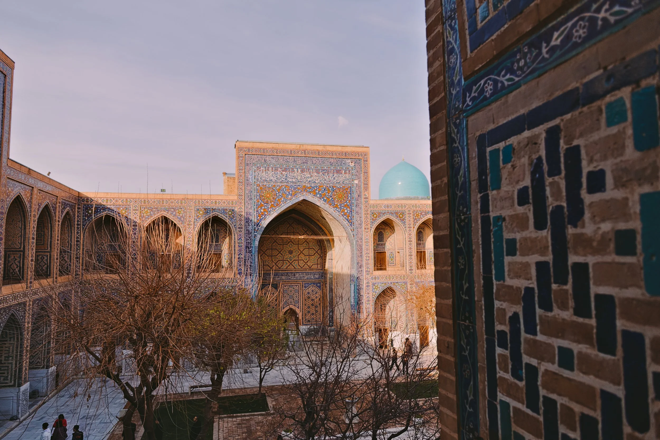 L-Madrasad interior.jpg