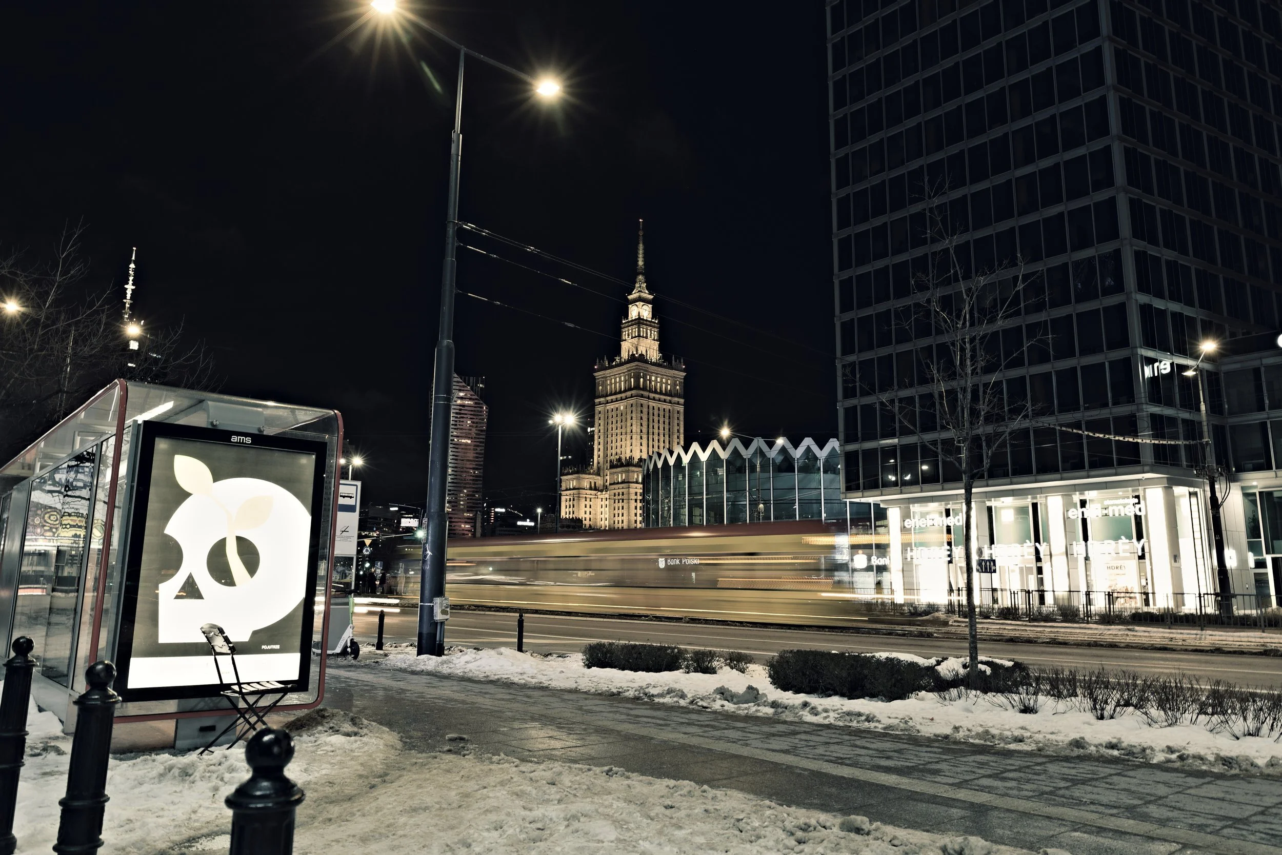 L-Warsaw Centre.jpg