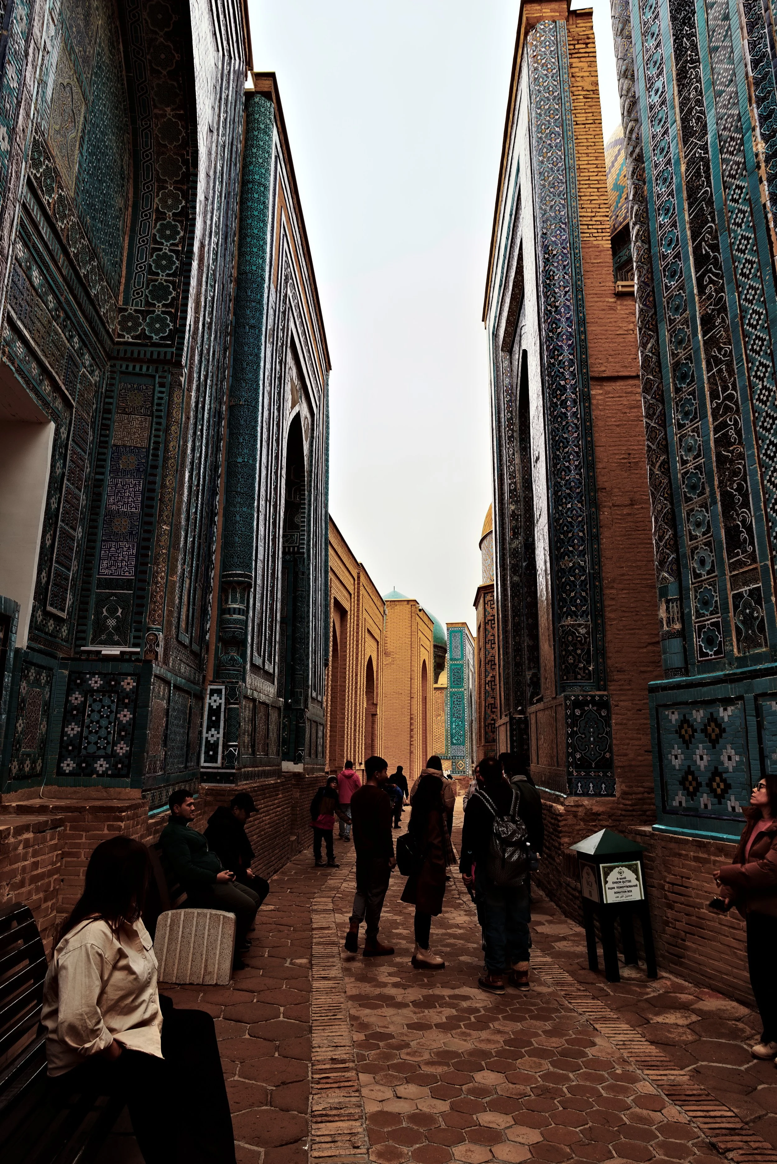 L-Shahi Zinda.jpg