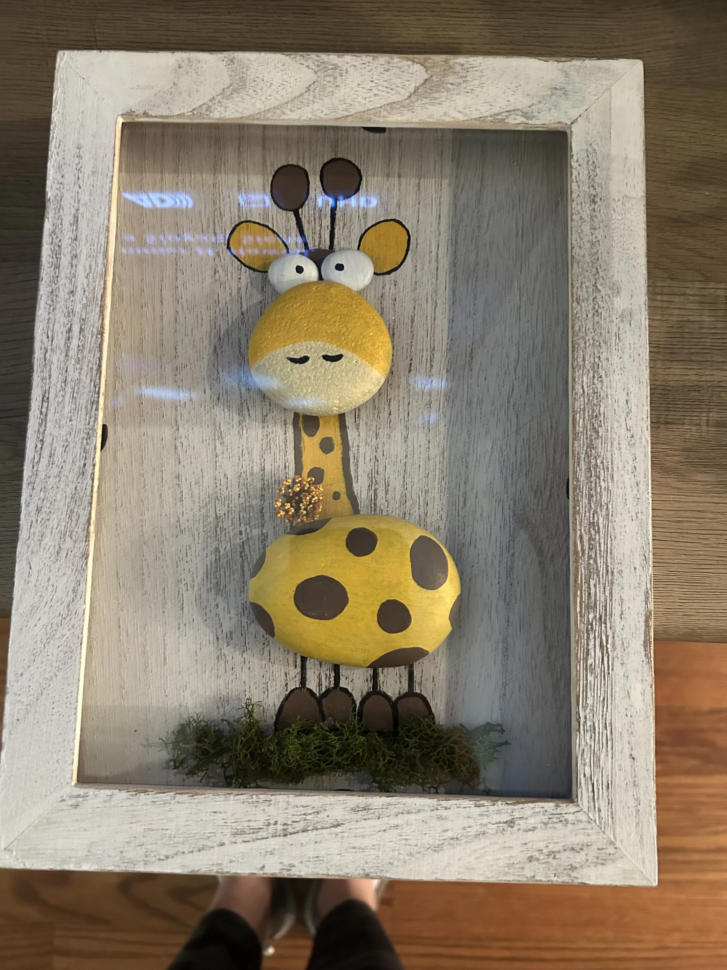Little Giraffe Friend