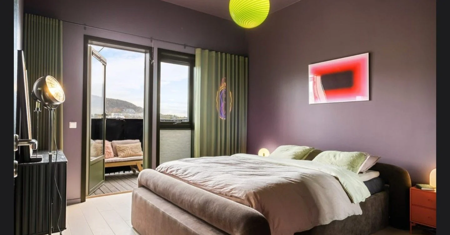 Sjekk ut Frysjas deiligste soverom!

Kubik har et rom som kombinerer stil med komfort, og gir deg en behagelig😴💤. 
#interi&oslash;rarkitektur #tilpasset #kundeopplevelse #b&aelig;rekraft #fleksibilitet #identitet #kvalitet #estetisk #funksjonelt #i