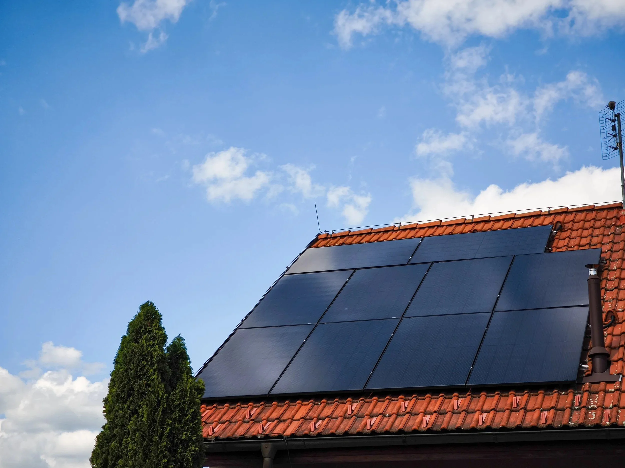 Is My Roof Too Old for Solar — And Who Decides?