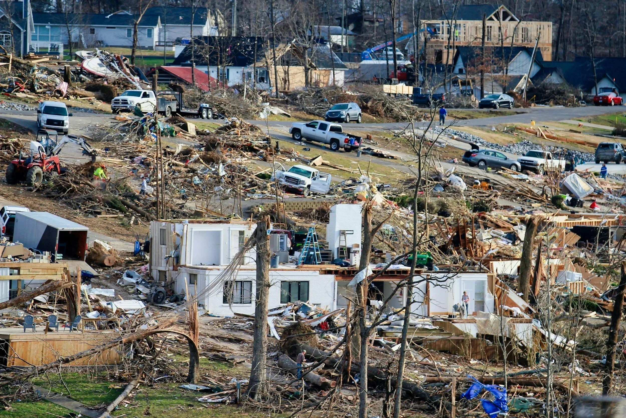 What Delaware Homeowners Should Know About Solar Panels and Roof Repairs After Storm Damage
