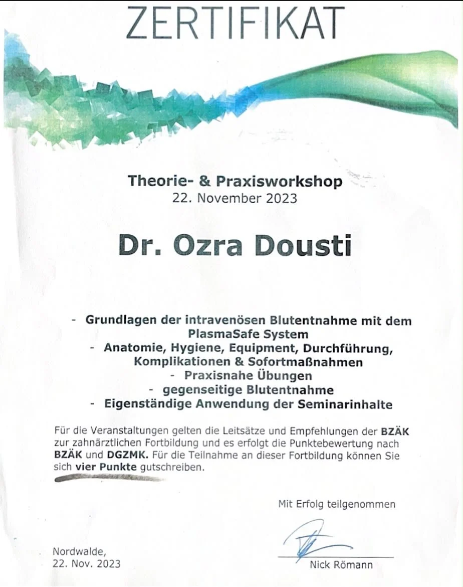 Zertifikat für einen Theorie- und Praxisworkshop am 22. November 2023, gehalten von Dr. Ozra Dousti, über intravenöse Blutentnahme mit dem PlasmaSafe System und weitere medizinische Inhalte.