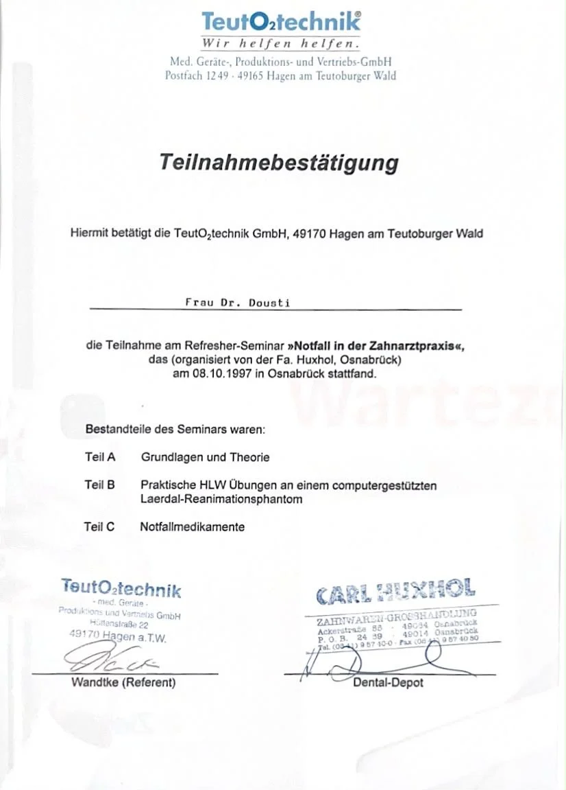 Teilnahmebestätigung für einen Zahnarzt-Seminar vom 08.10.1997, organisiert von Teutotechnik GmbH, unterschrieben von einem Vertreter und einem Zahnarzt, mit Firmenstempel.