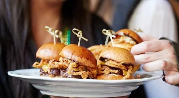 DM Sliders Food Truck