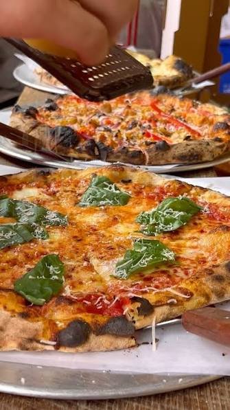 Pizza Llama Food Truck 