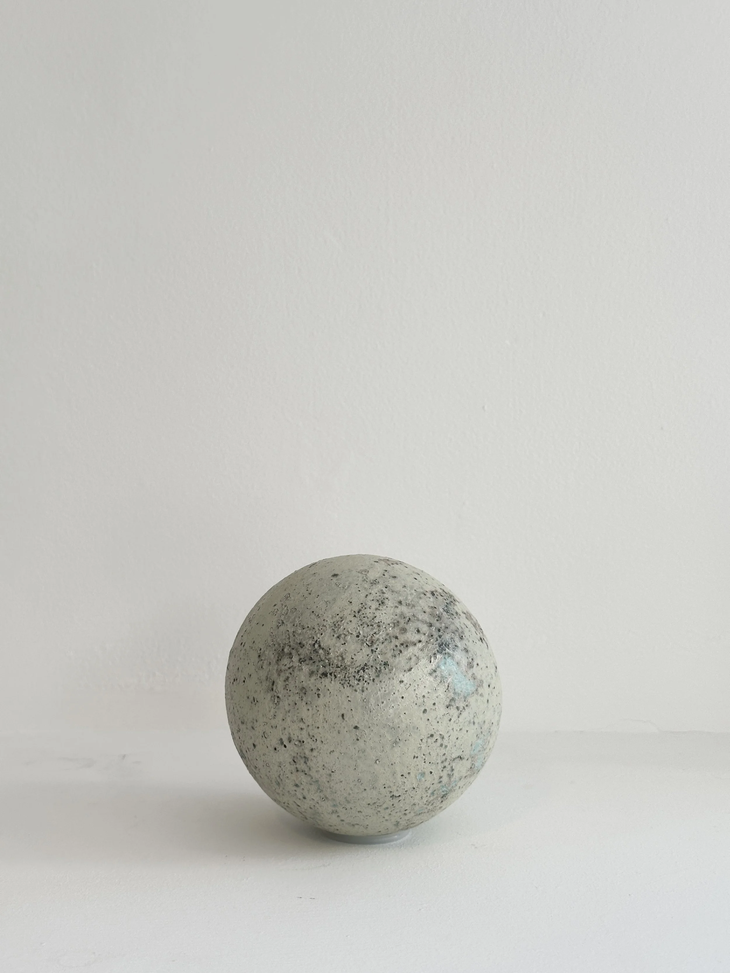 sphere-pale-chrome-130-02.jpg