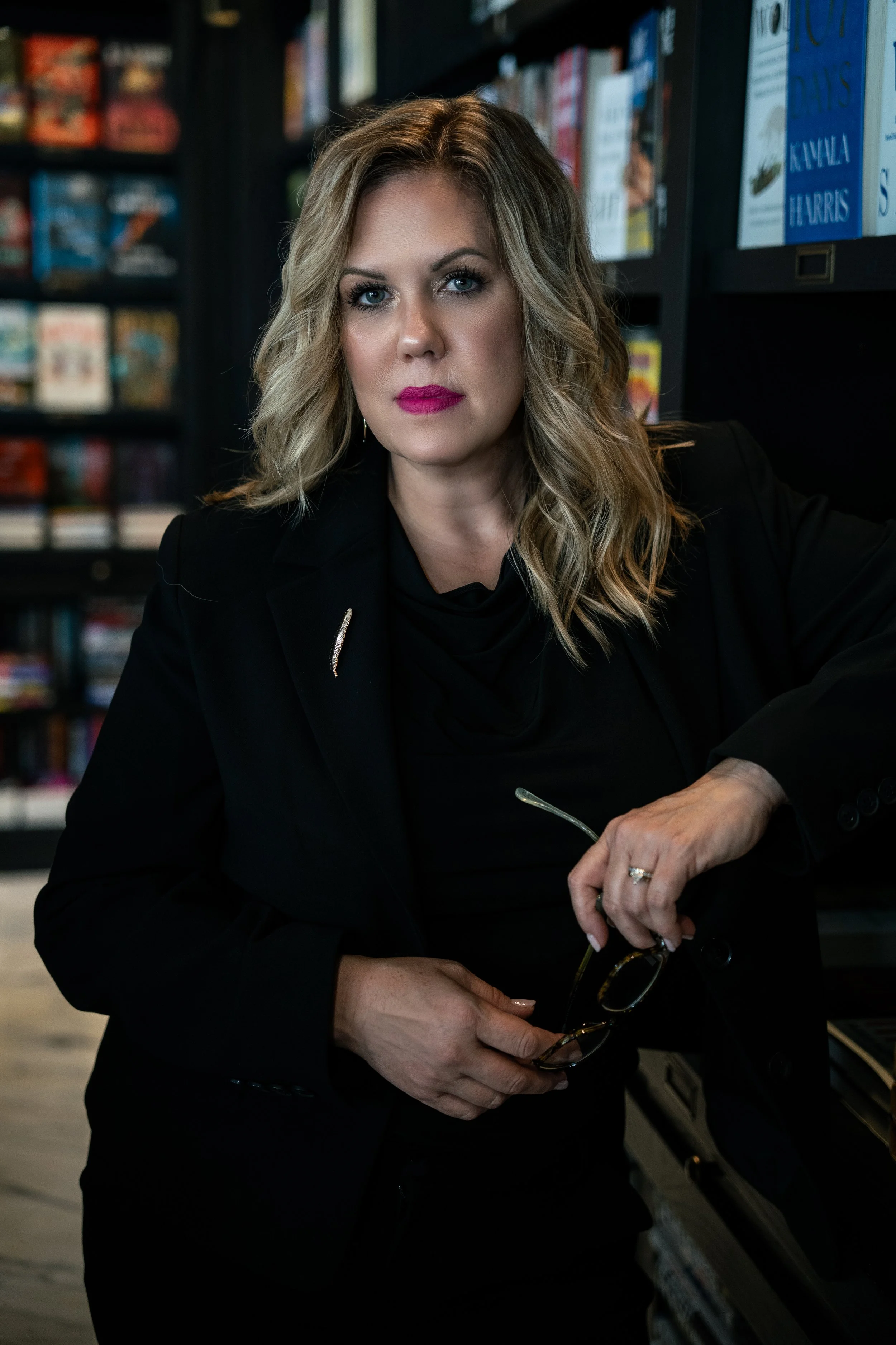 KELLY COON HEADSHOT 1.jpg
