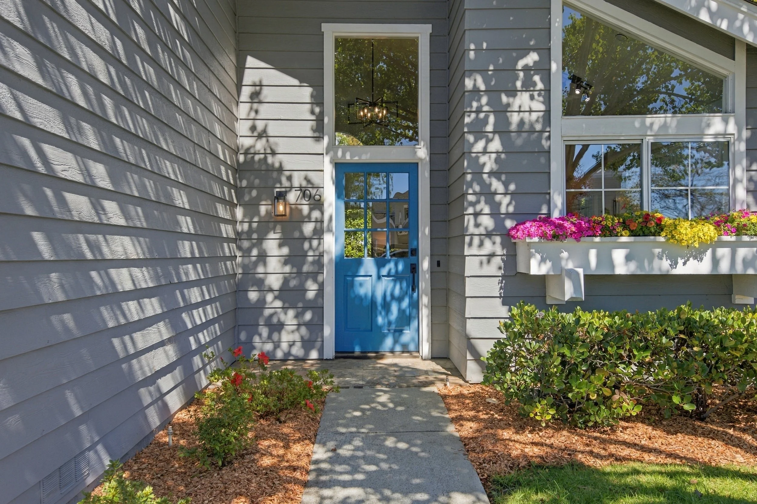 1 706Newport_Front_Exterior2.jpg