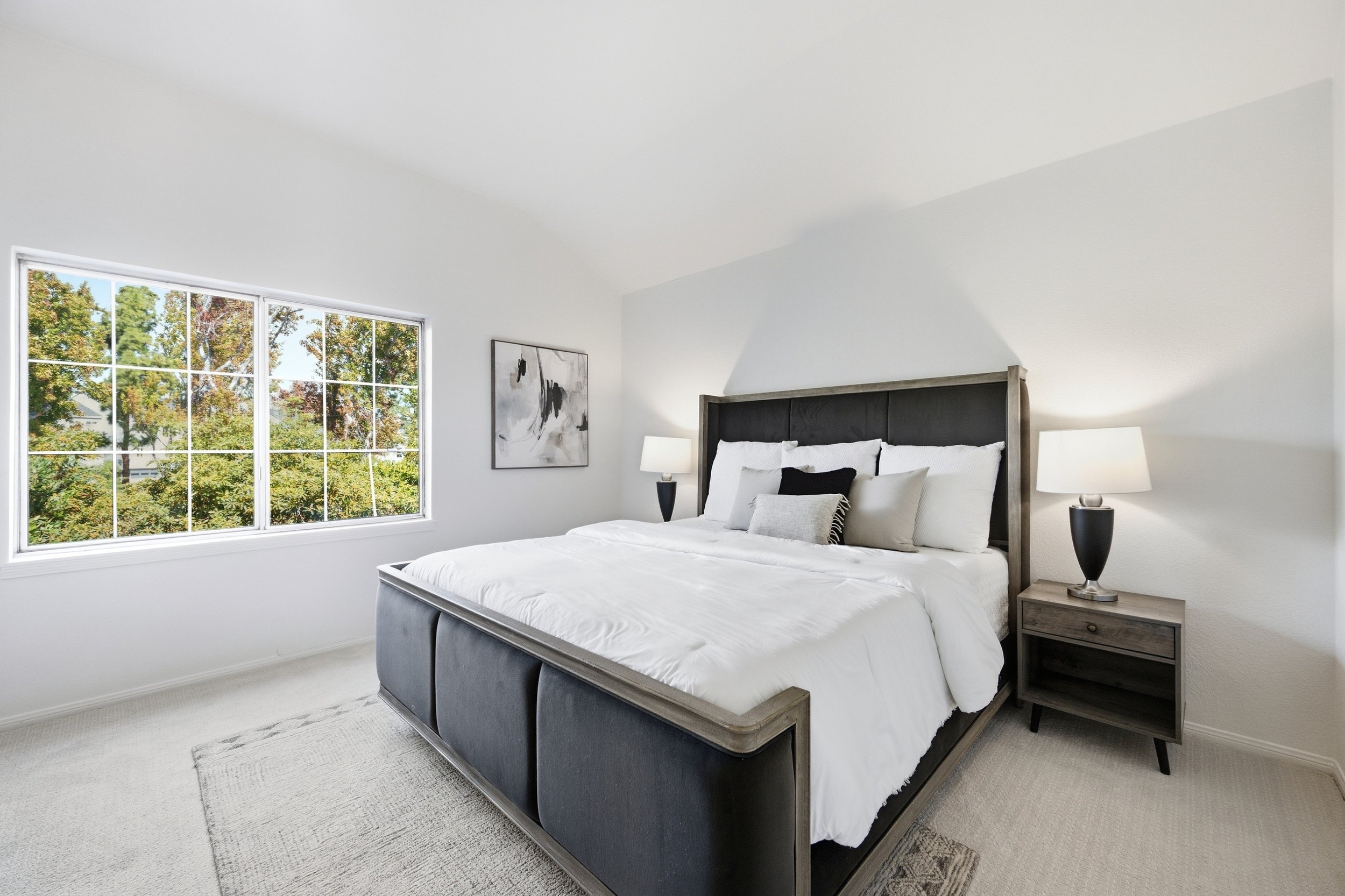 5 706Newport_Bedroom_1.jpg