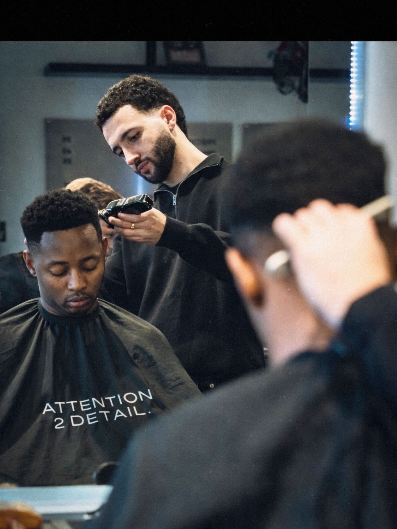 Meet Donato Barresi he is a highly experienced senior barber with over 10 years in the industry. Known for his precision and attention to detail, Donato specialises in all hair types, with extensive expertise in Afro and textured hair. His calm appro