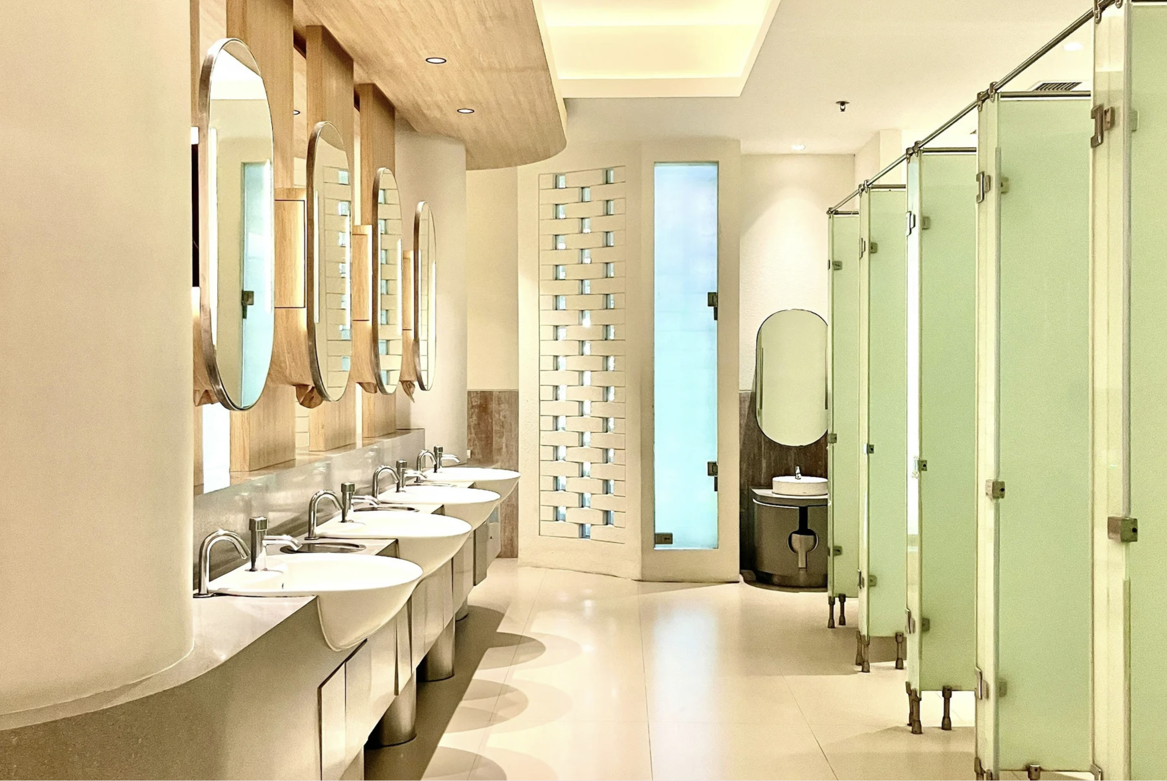 Clean portable restroom rentals for weddings and special events