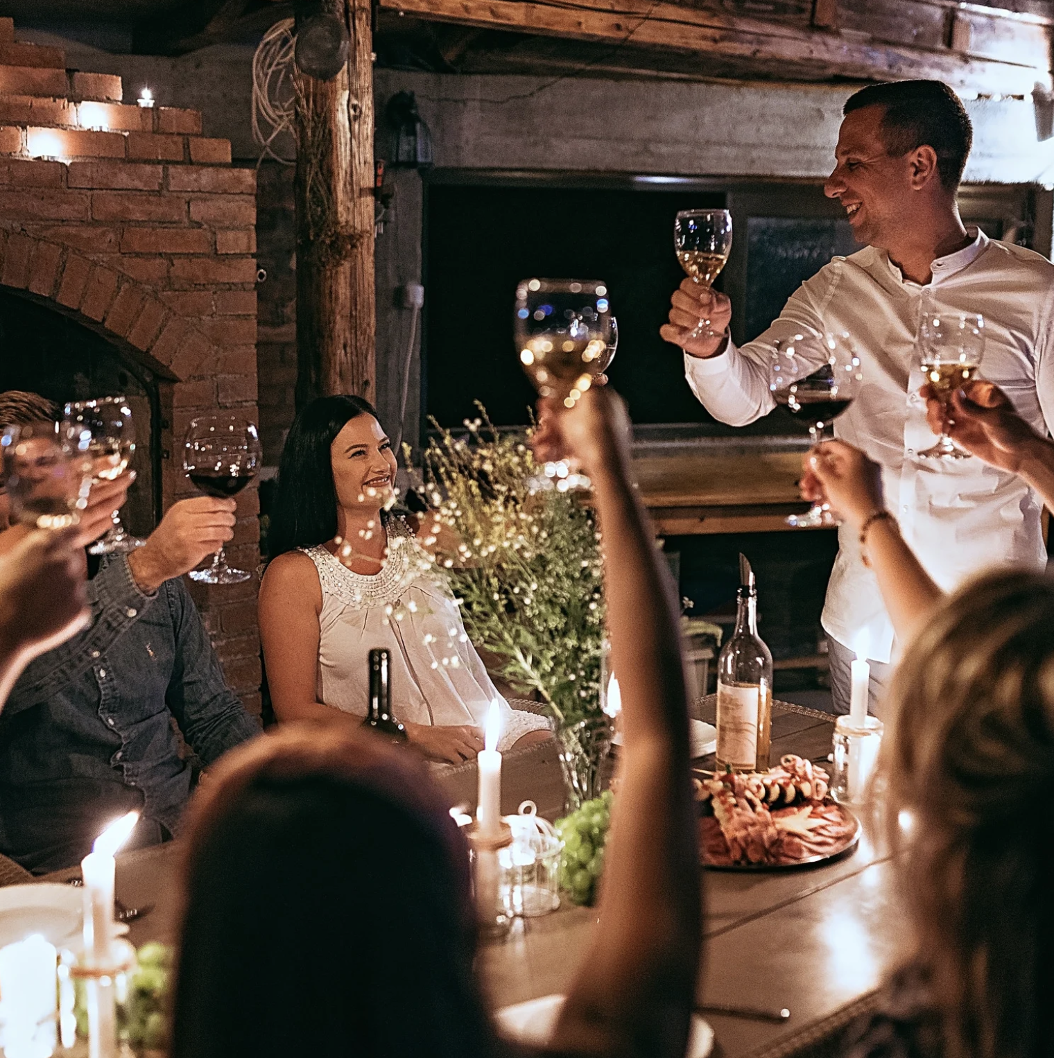 How to Plan a Rehearsal Dinner: Who to Invite &amp; What to Know
