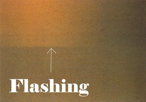 yellow flashing difference with an arrow.