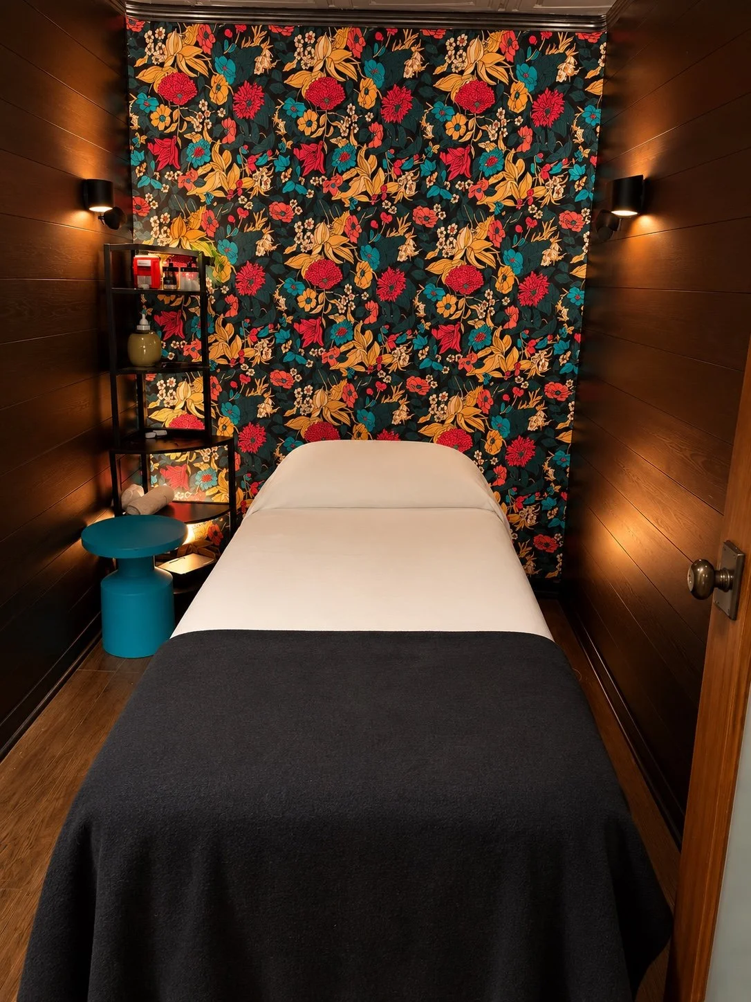 Treatment room with floral wall
