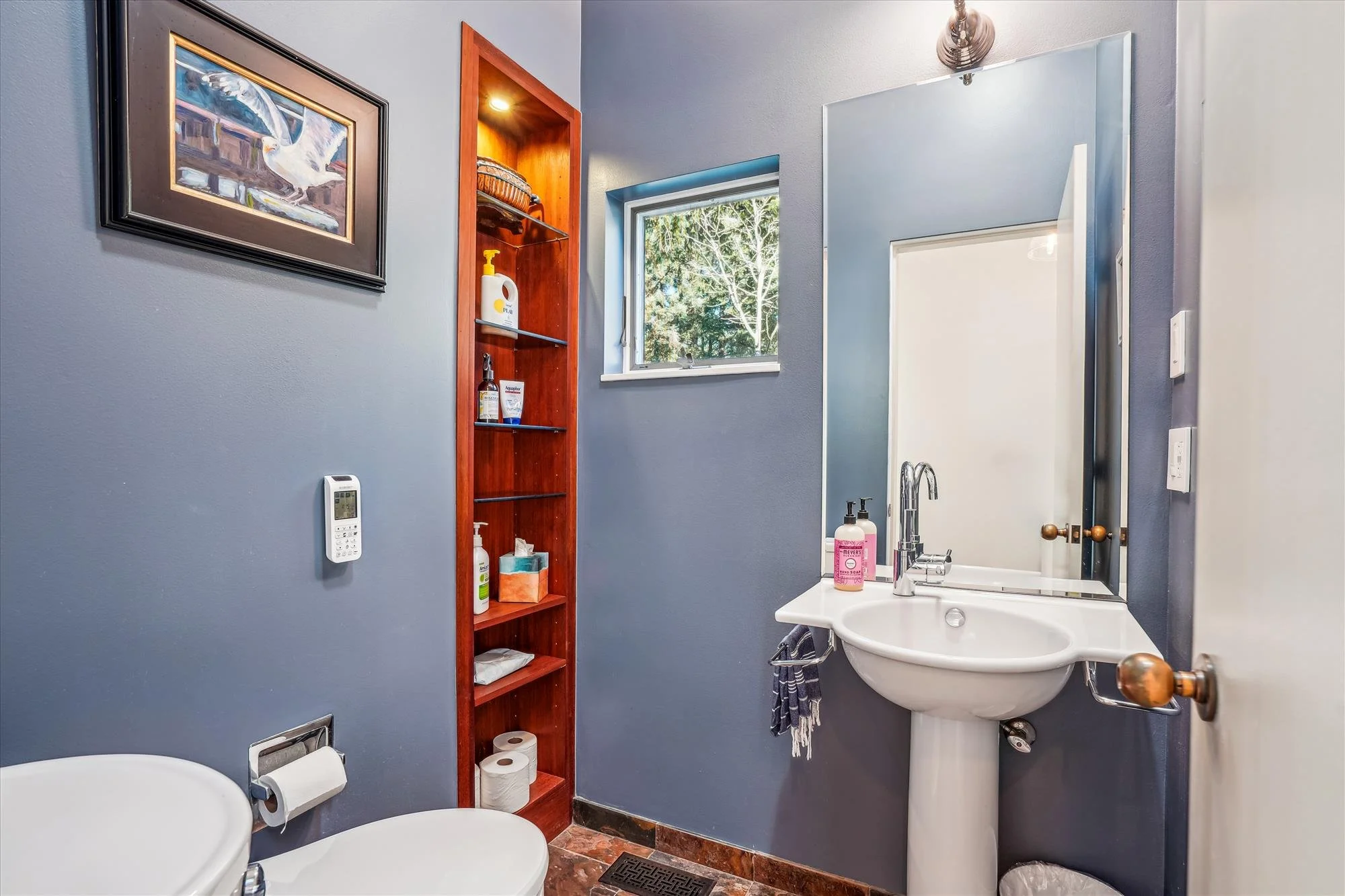 main level-powder room-_dsc7744.jpg