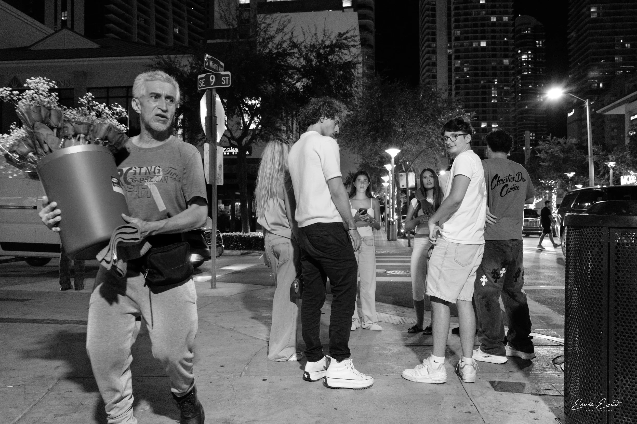 A flower salesman in Brickell passes by a small group on dates and no one bought flowers fr the ladies.  that's todays younger Gen