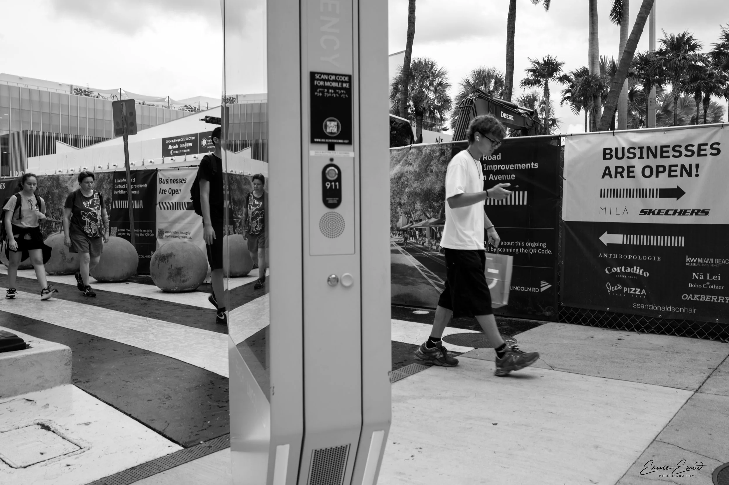 Interrupted the flow by a sign on Lincoln Road Miami Beach