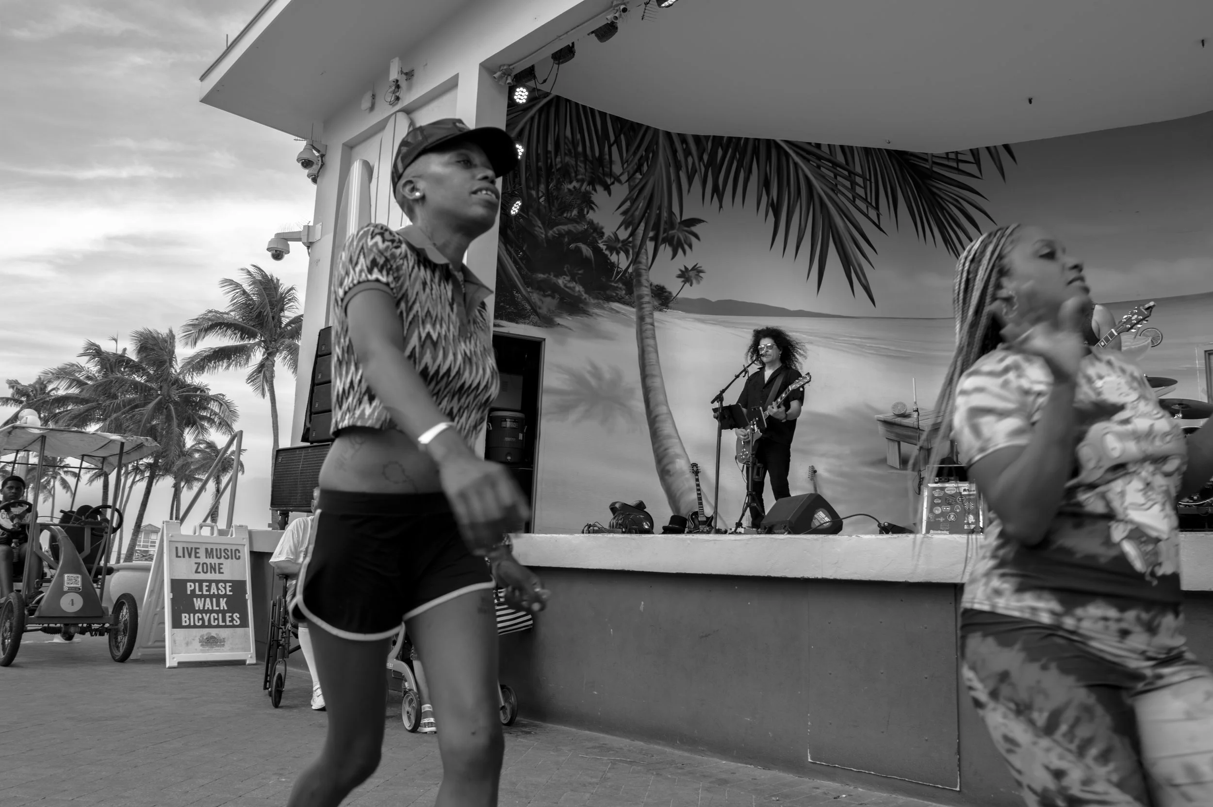 Dance move with movement on Hollywood Beach
