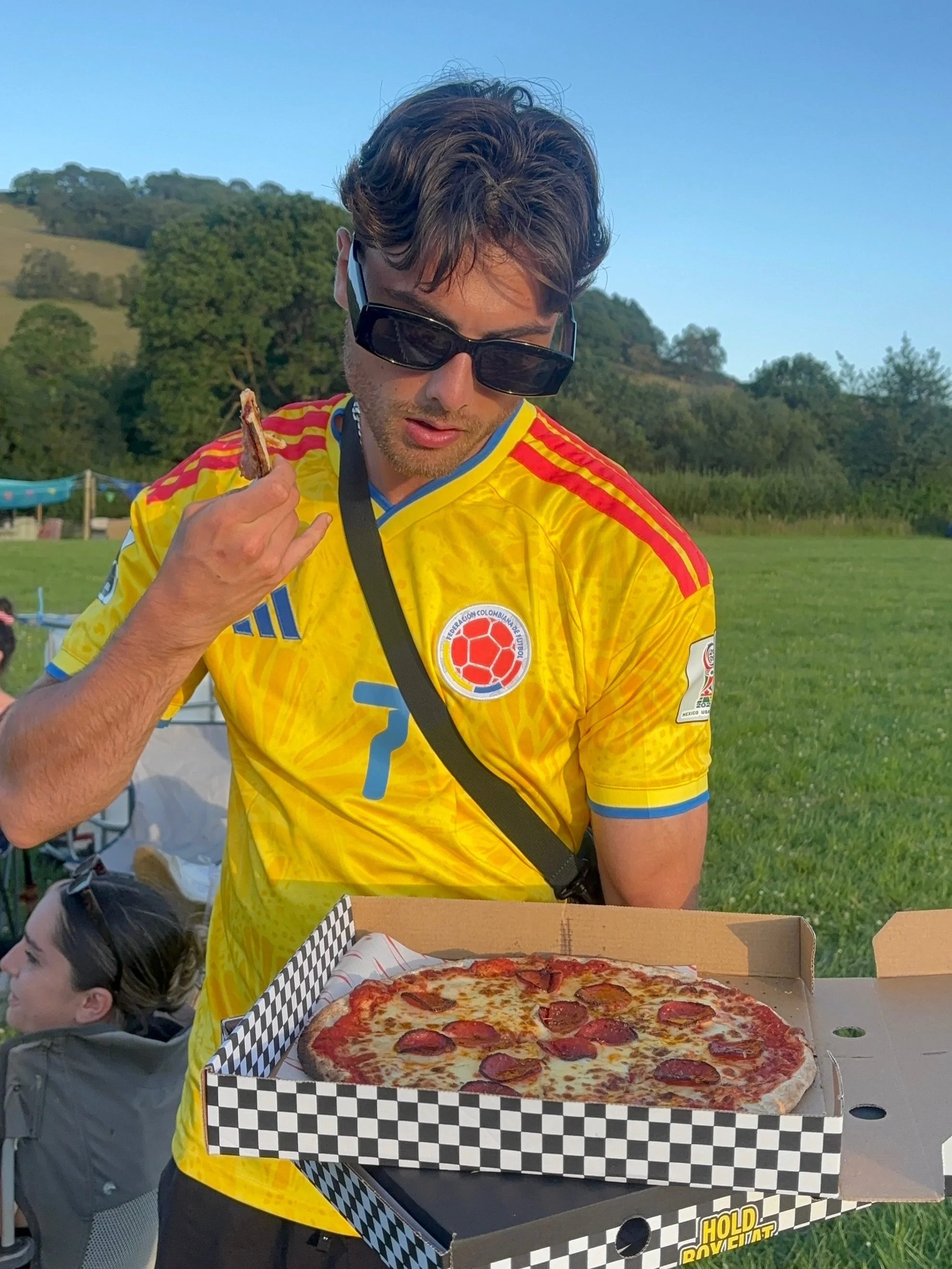 Things we miss: Martin &amp; Sharon&rsquo;s pizza! 

Nothing better than supporting local small businesses that provide locally sourced ingredients too. Did you grab a pizza?🍕