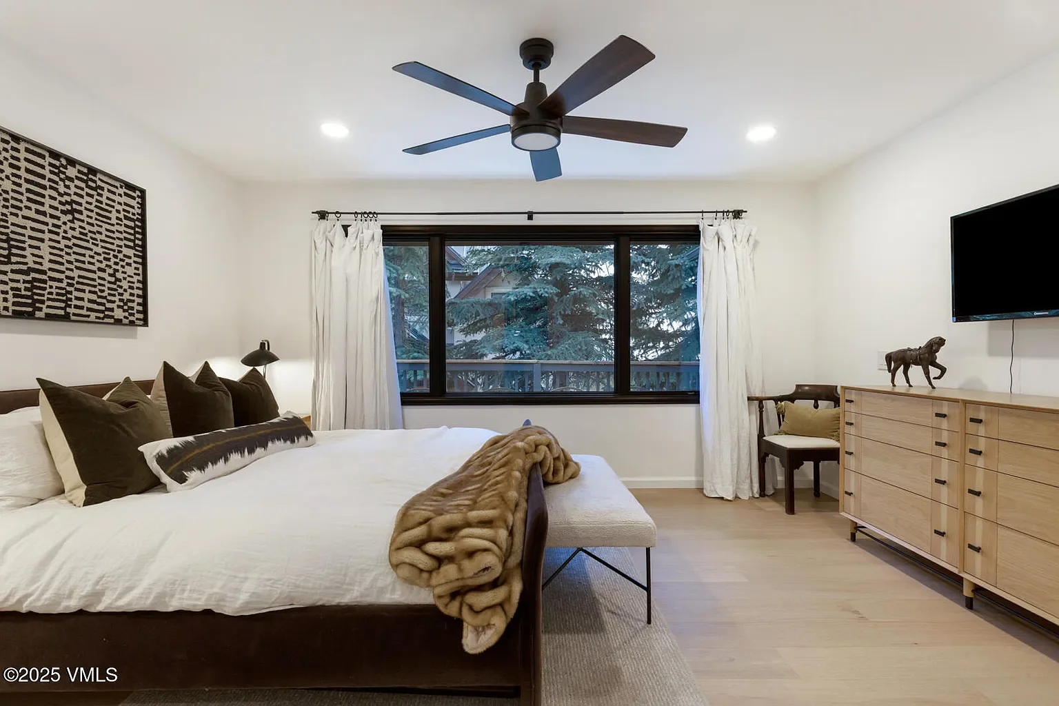 Winslow Rd Master Bedroom.webp