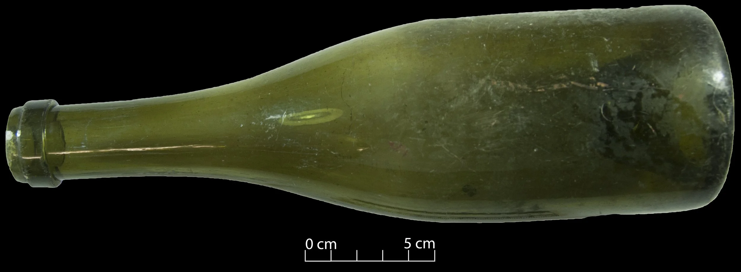 Complete green ring seal beer bottle.