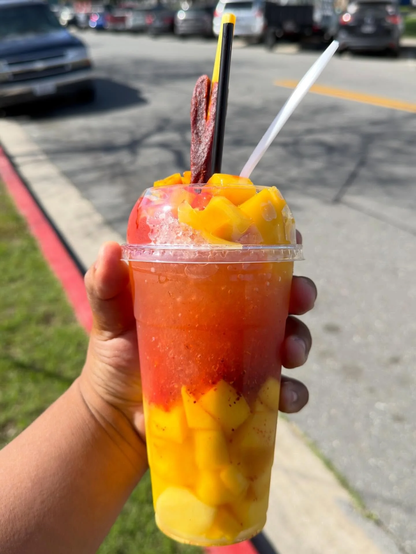 Sweet, spicy y bien antojosa 🥭🔥 
Nuestra mangonada viene cargada con chamoy, taj&iacute;n y ese toque de lim&oacute;n que la hace 🔥🔥 

If you&rsquo;re craving something sweet but picosito..ya tu sabes 👀 
Pull up y qu&iacute;tate el antojo 🤤  PS