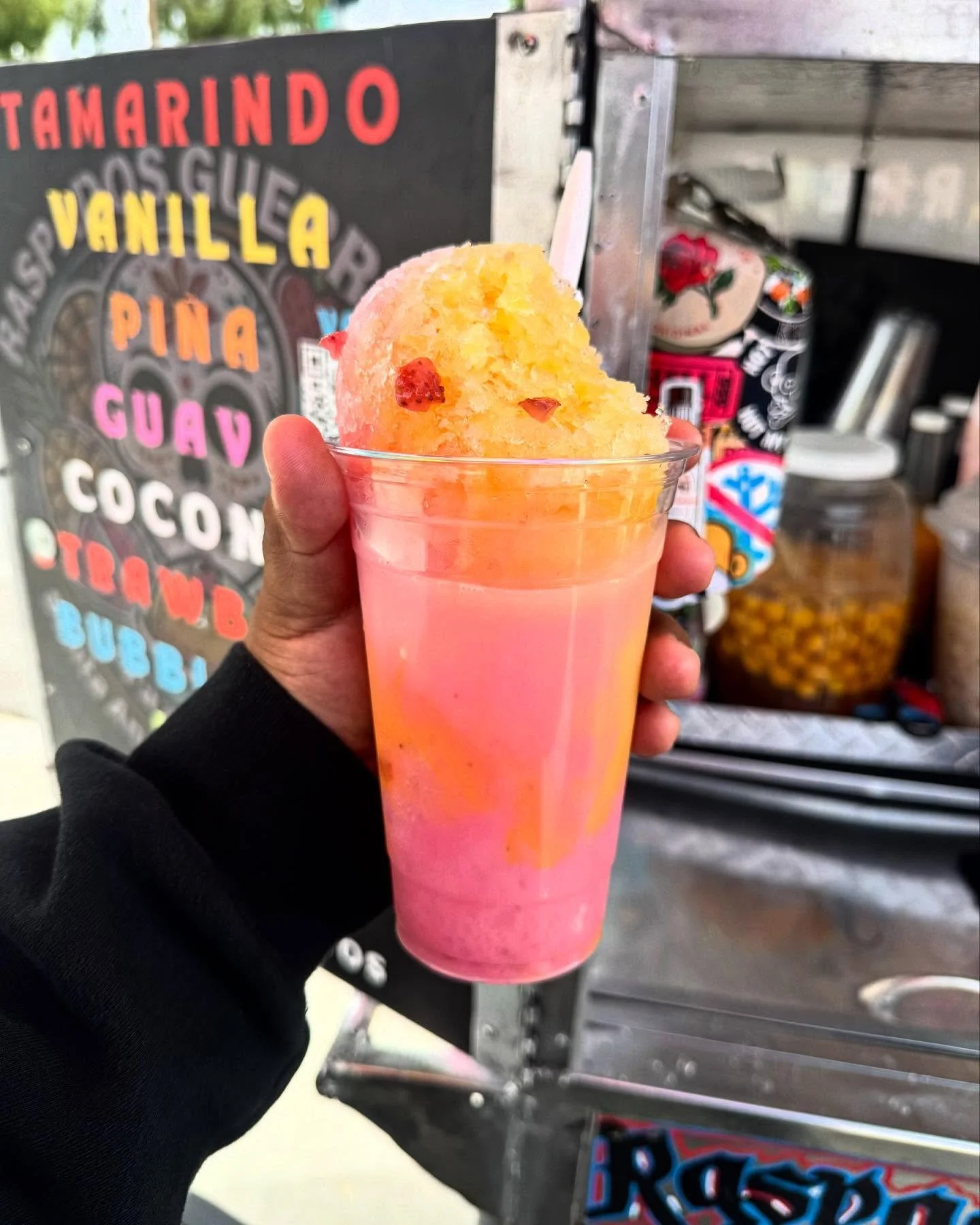 Vanilla con Fresita!  Summer is quickly approaching! Stop by and pick up some antojitos! #raspados #crazyantojitos #summer #antojitosmexicanos🇲🇽