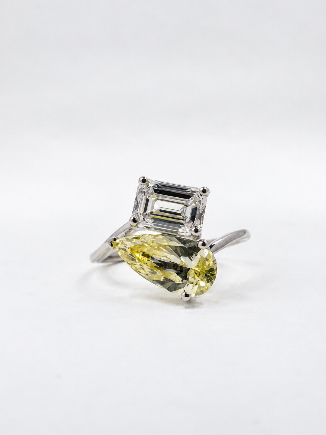 Toi et Moi Two-Color Diamond Ring