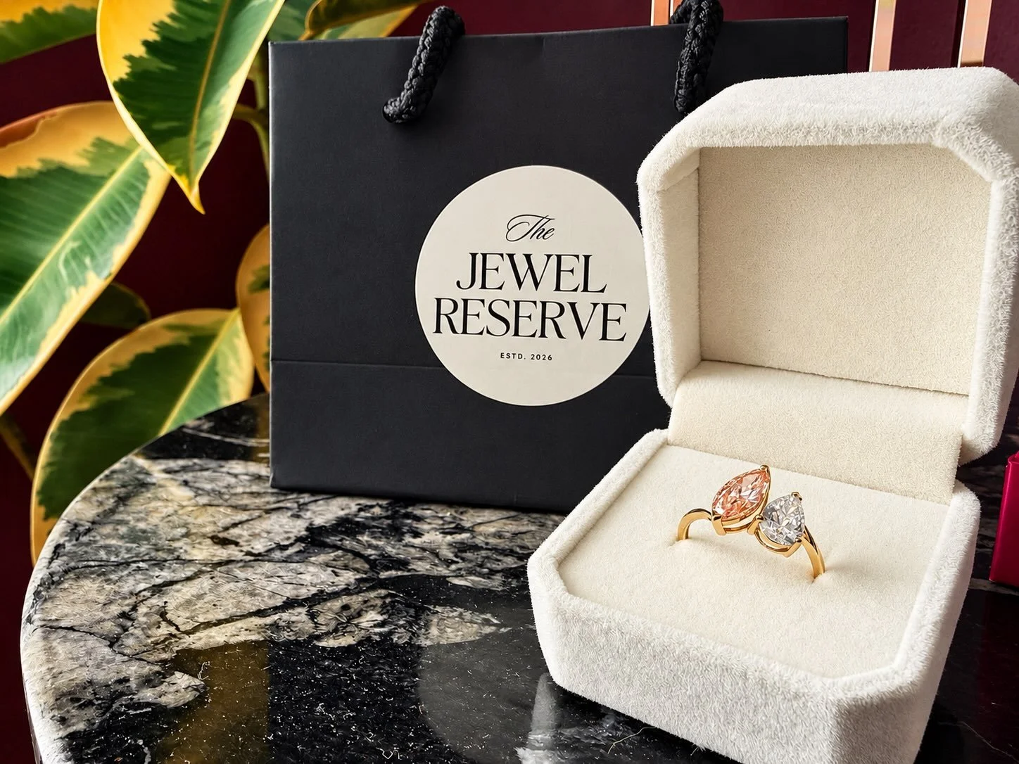 Rolling out the red carpet, black bags, and some seriously beautiful jewelry. ✨💎

We&rsquo;re getting ready for The Jewel Reserve&rsquo;s first exclusive, private shopping event this November, and we&rsquo;re making sure every detail shines.

Becaus