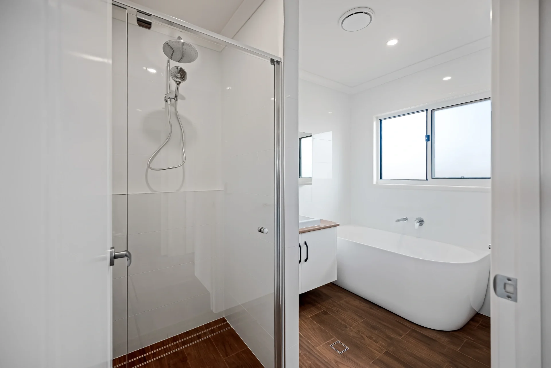 modern-bathroom-1.webp