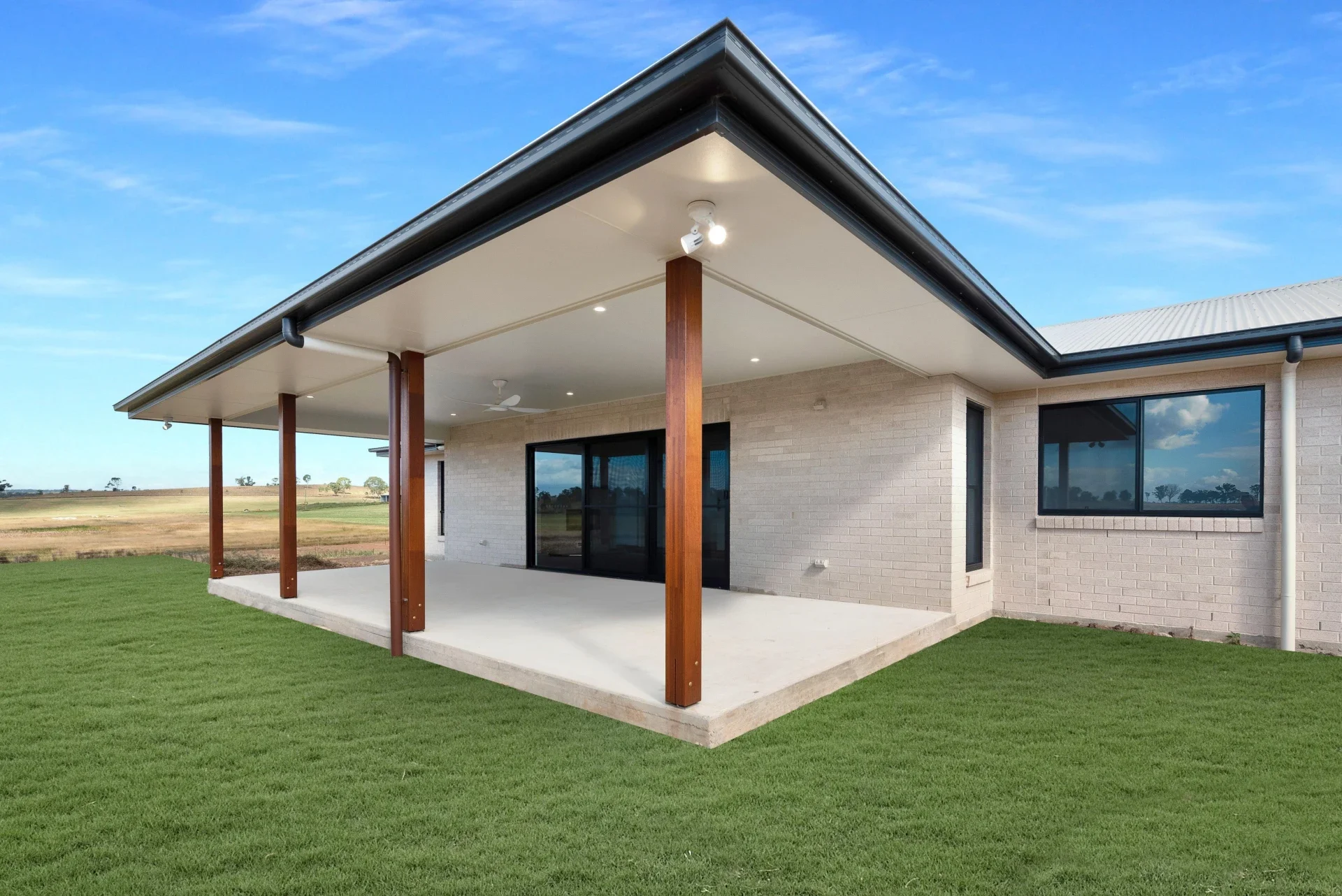 modern-acerage-house.webp