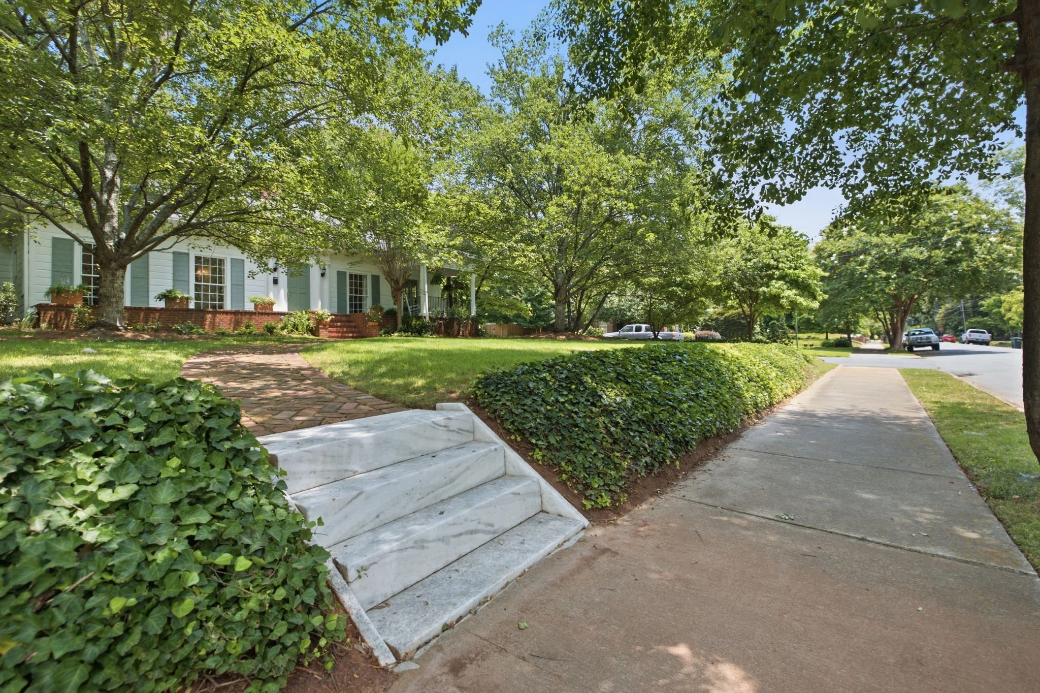 100-web-or-mls-31921730.jpg