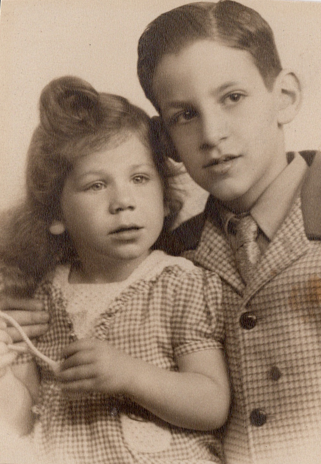 Rog and Diana, ages 4 and 9